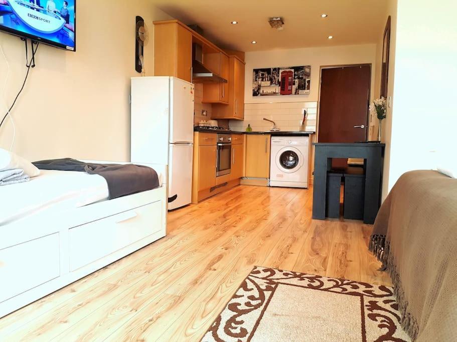 Comfortable Studio Flat Near Central Лондон Екстер'єр фото